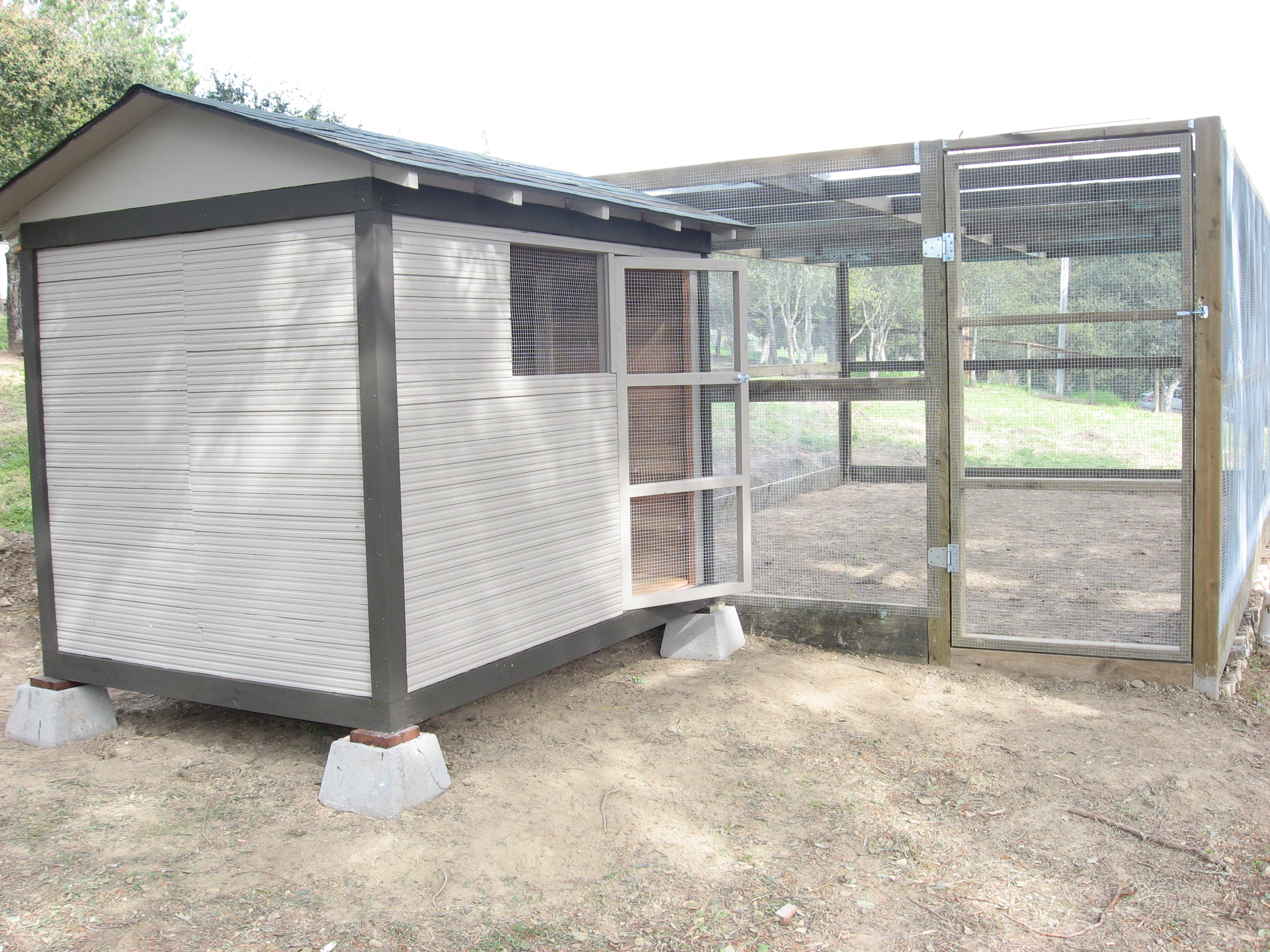 Custom Made Chicken Coops and Yards | Cluck Cluck Coops